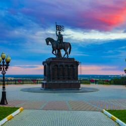 Памятник кн.Владимиру на набережной
