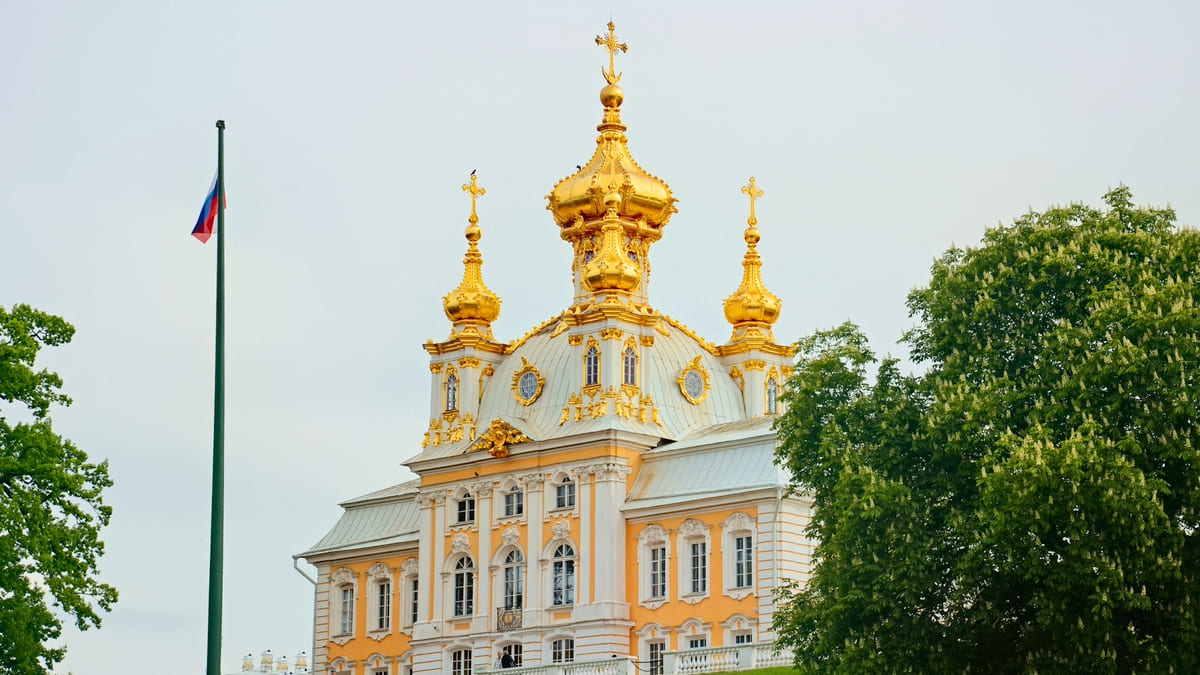 

Город авантюристов: жизнь по петербургскому рецепту на 5 дней (отель 4*)