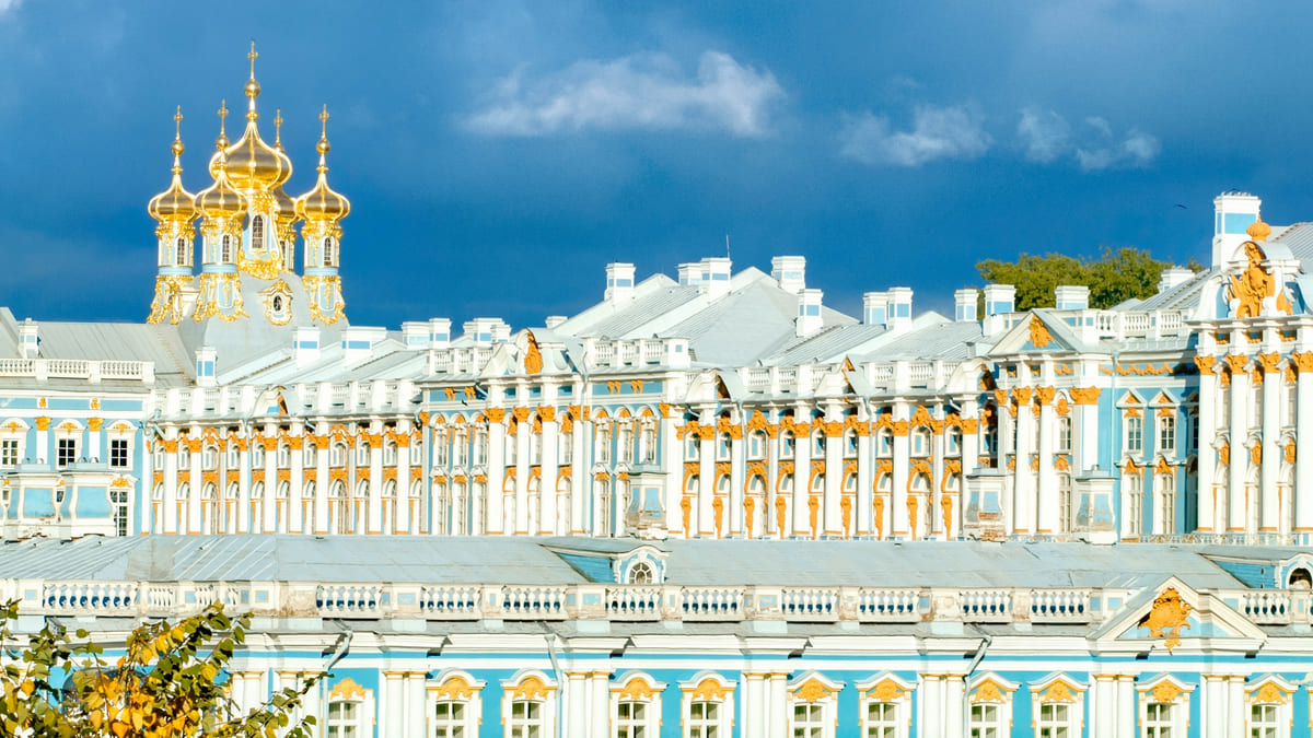 

Выходные в Петербурге