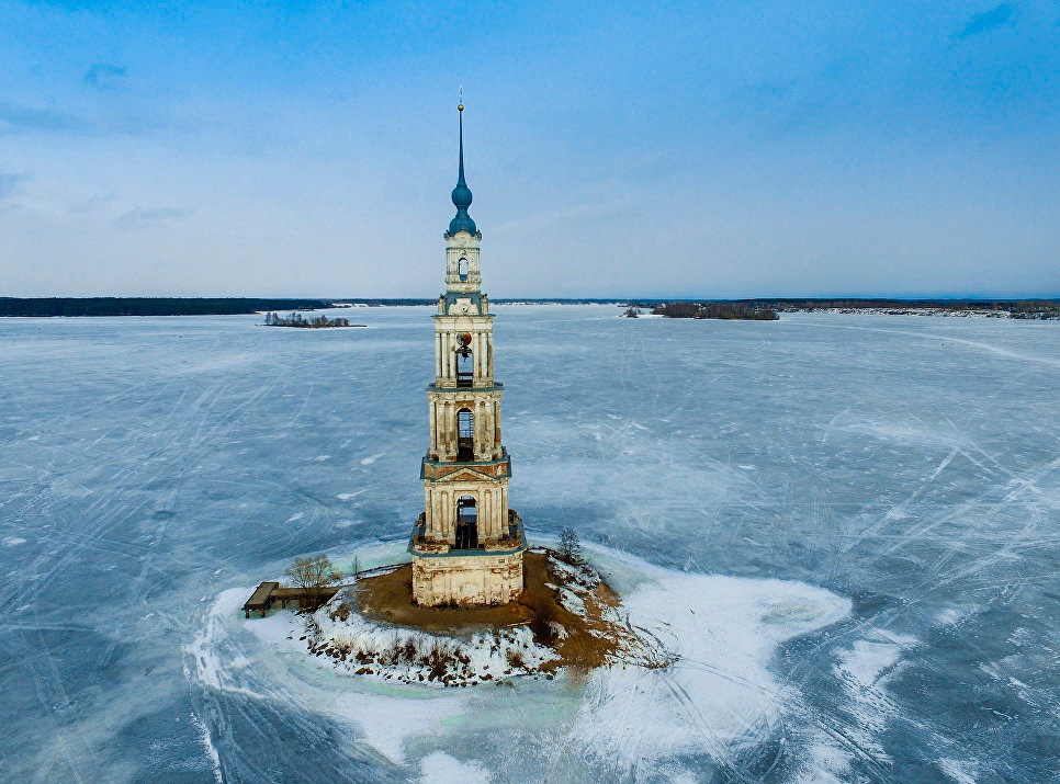 Храм в воде
