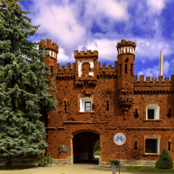 Брест-Крепость-Холмские-ворота лето
