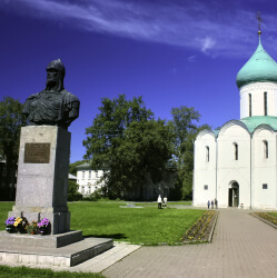 Спасо-Преображенский-собор-памятник