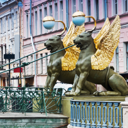 Санкт-Петербург - Скульптура Грифона о Банке