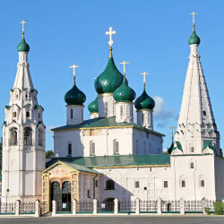 Ярославль-церковь Ильи Пророка лето