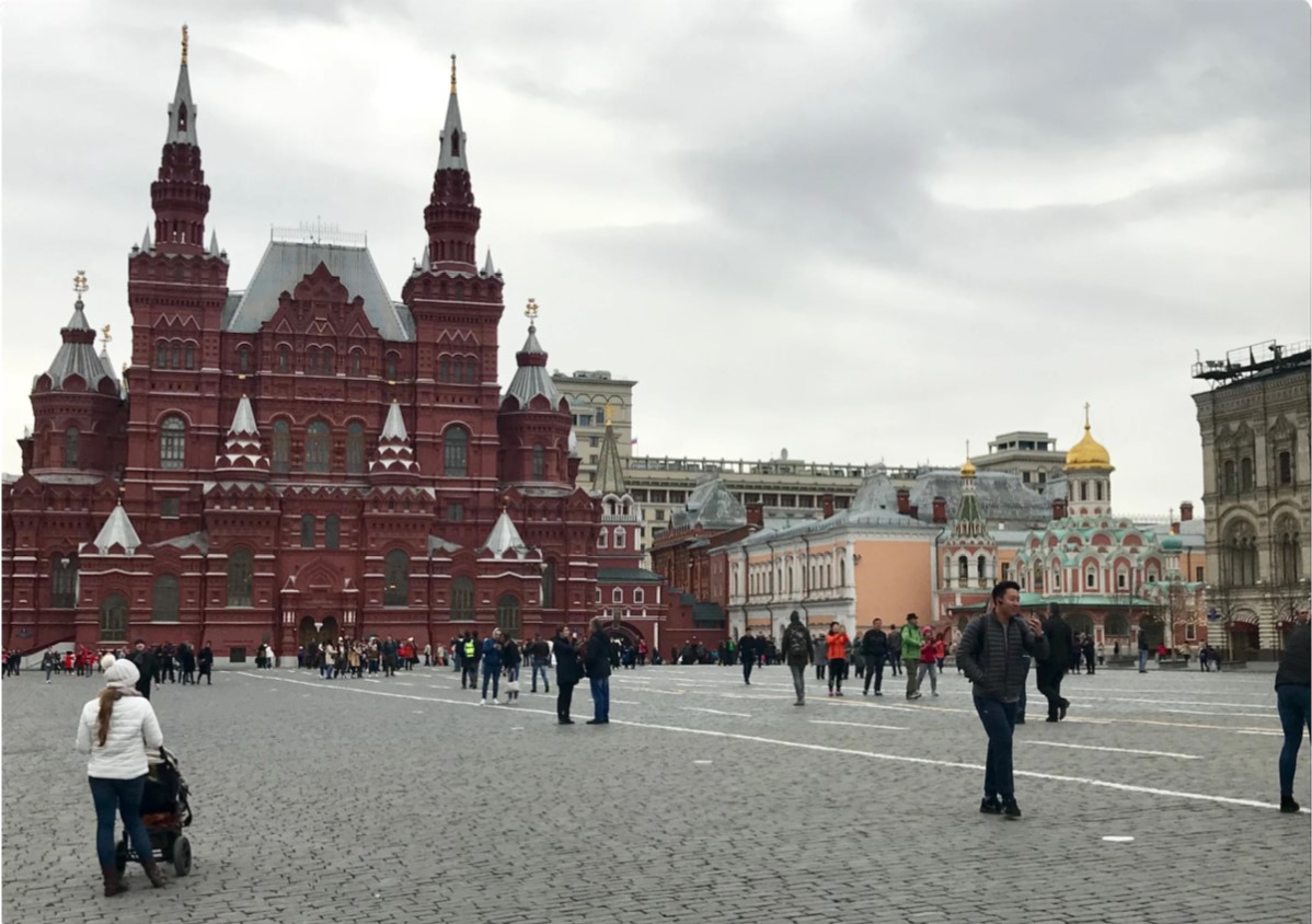Средние торговые ряды на красной площади